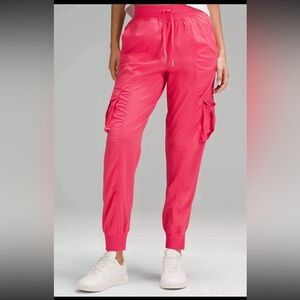Lululemon Dance Studio Relaxed-Fit Mid-Rise Cargo Jogger - size Medium